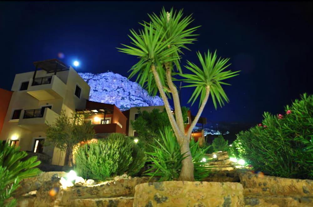 Amazones Driades Apartments Πισκοπιανό Εξωτερικό φωτογραφία